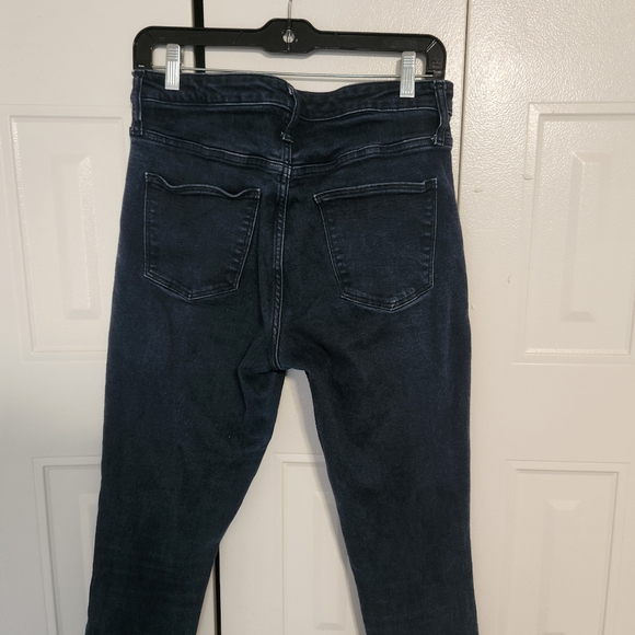 Universal Thread - Picture 5 of 5